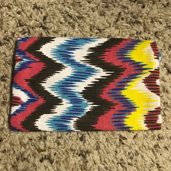 Ipsy Multicolored Chevron Makeup/Cosmetic Bag - Picture 2 of 2